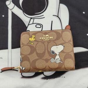 women fashion wallet